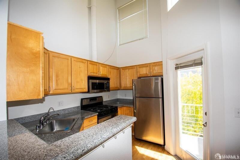 18 Jennifer Pl - Photo 7 of 14