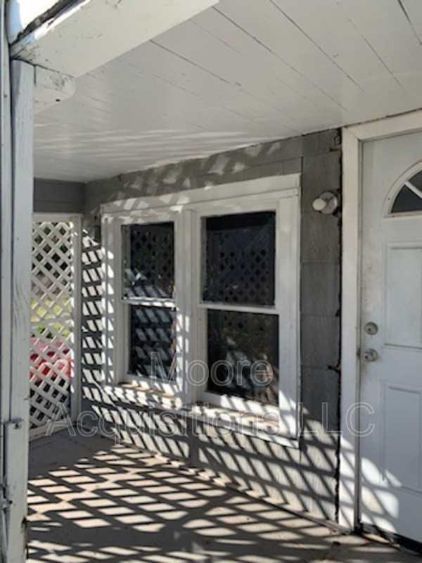 1809 Nowlin St - Photo 2 of 14