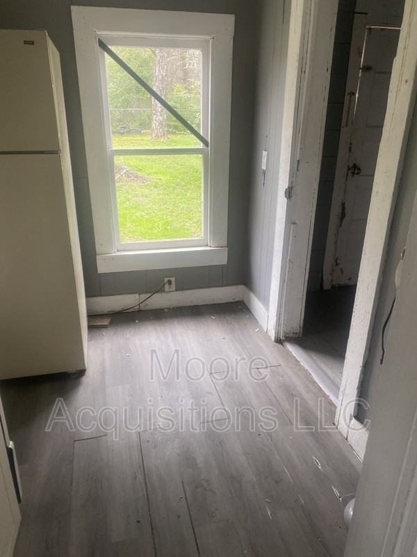 1809 Nowlin St - Photo 7 of 14