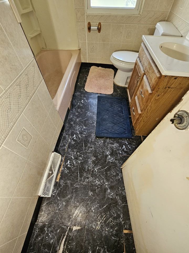 1611 Mousette Ln - Photo 6 of 9