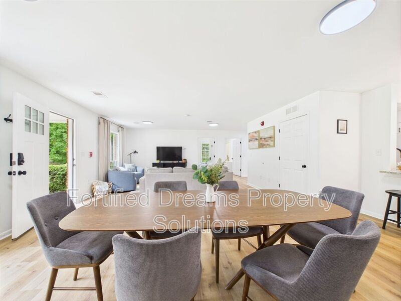 355 Ransom Rd - Photo 3 of 36