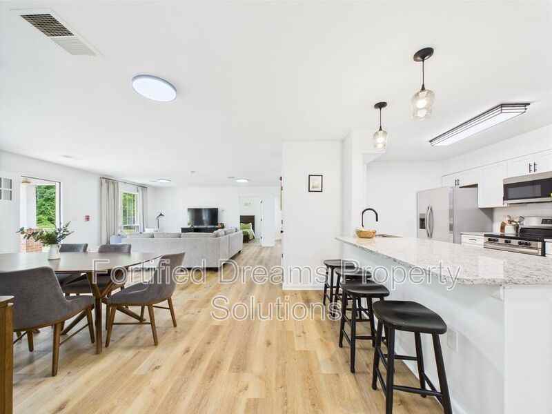 355 Ransom Rd - Photo 5 of 36