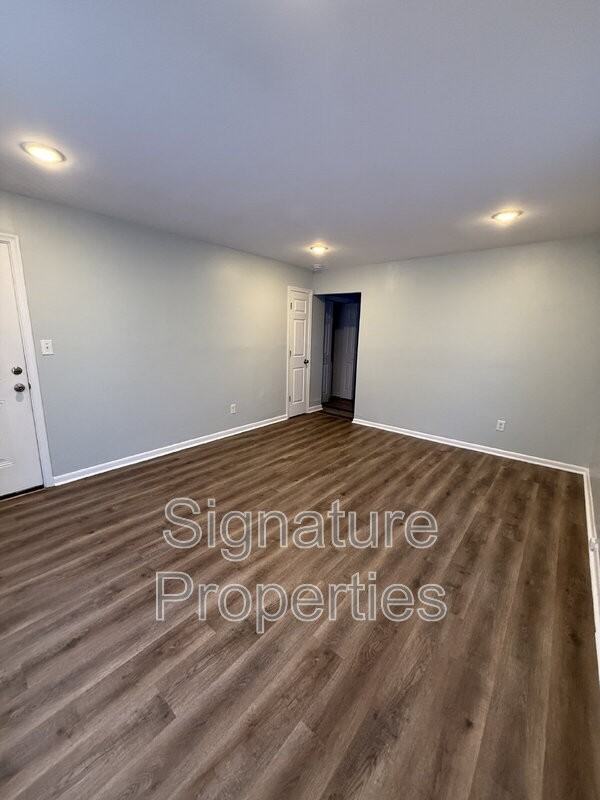 631 Quincy St #B - Photo 2 of 20