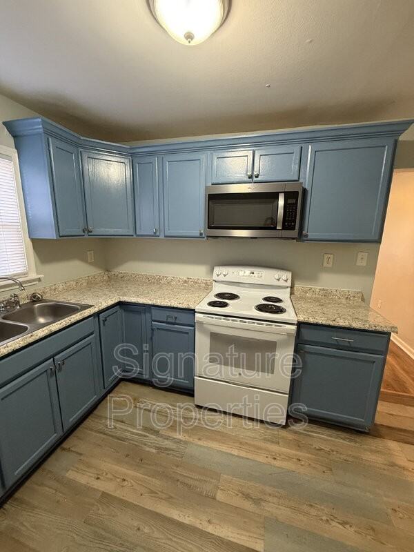 631 Quincy St #B - Photo 5 of 20