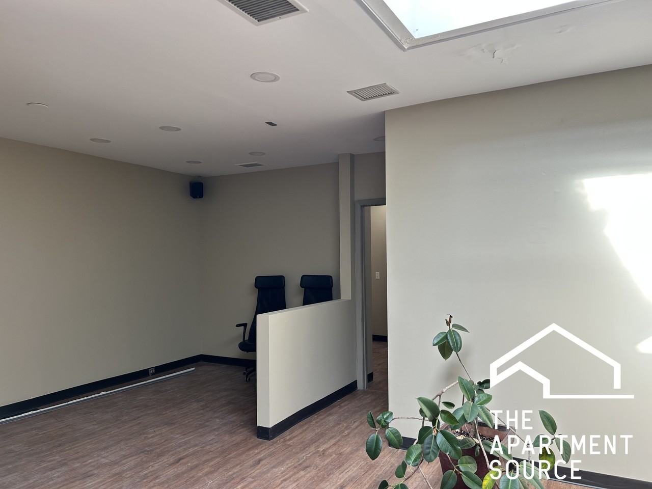 4956 W Irving Park Rd #200 - Photo 2 of 20