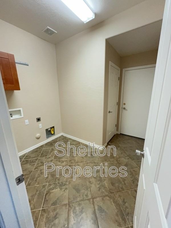 20877 W Court St - Photo 7 of 41