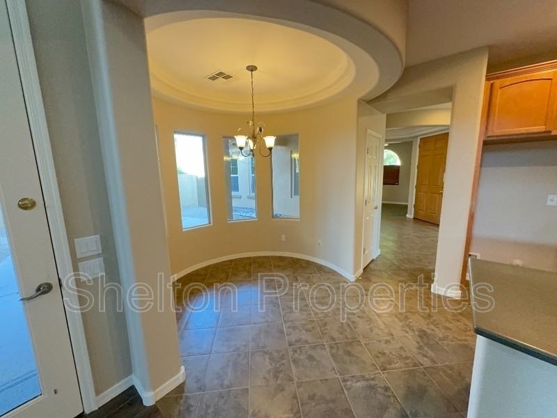 20877 W Court St - Photo 3 of 40