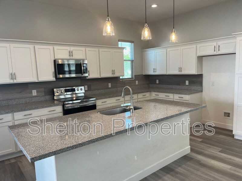 391 N 157th Ln - Photo 3 of 23