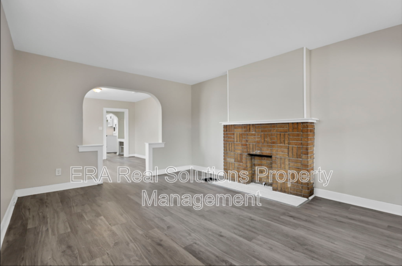 384 S Yale Ave - Photo 2 of 11