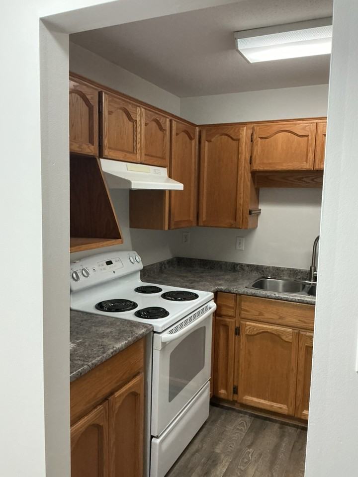 Dahlstrom Pl & George Ferguson Way - Photo 5 of 19