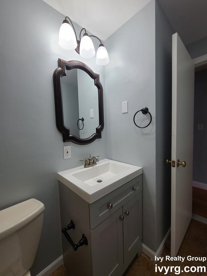 131 Emerson Gardens Rd #131 - Photo 4 of 17