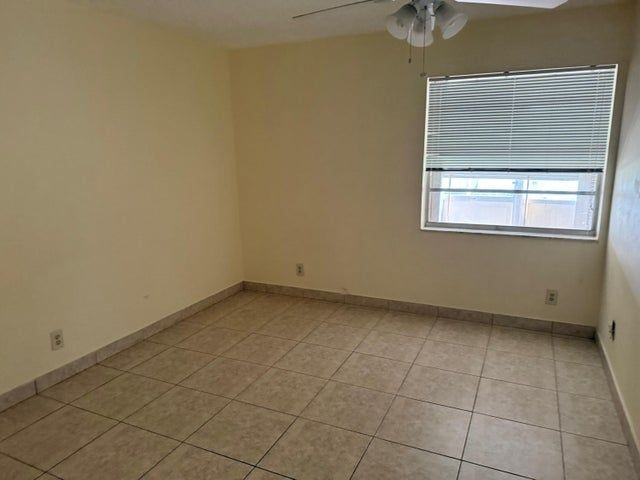 390 Burgundy I - Photo 4 of 13