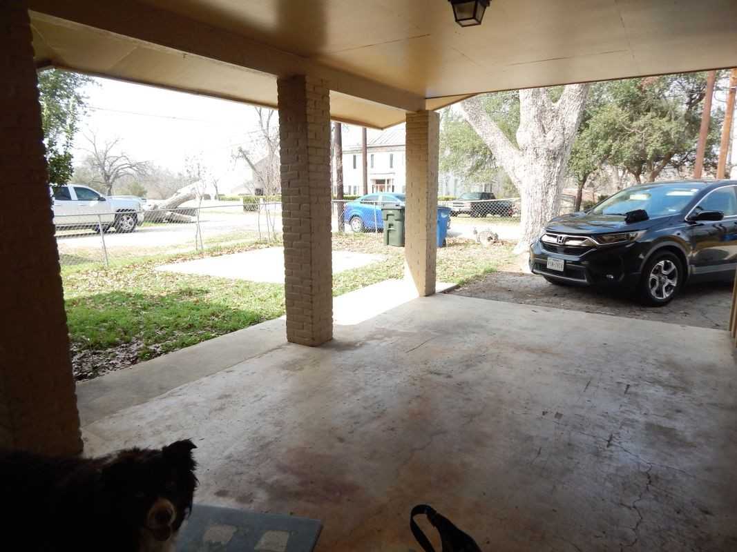 923 Eikel St - Photo 2 of 11