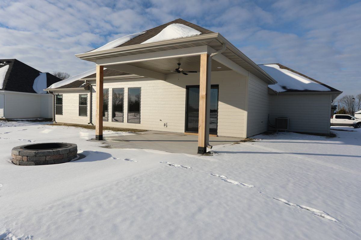 4408 Royal County Rd - Photo 5 of 32