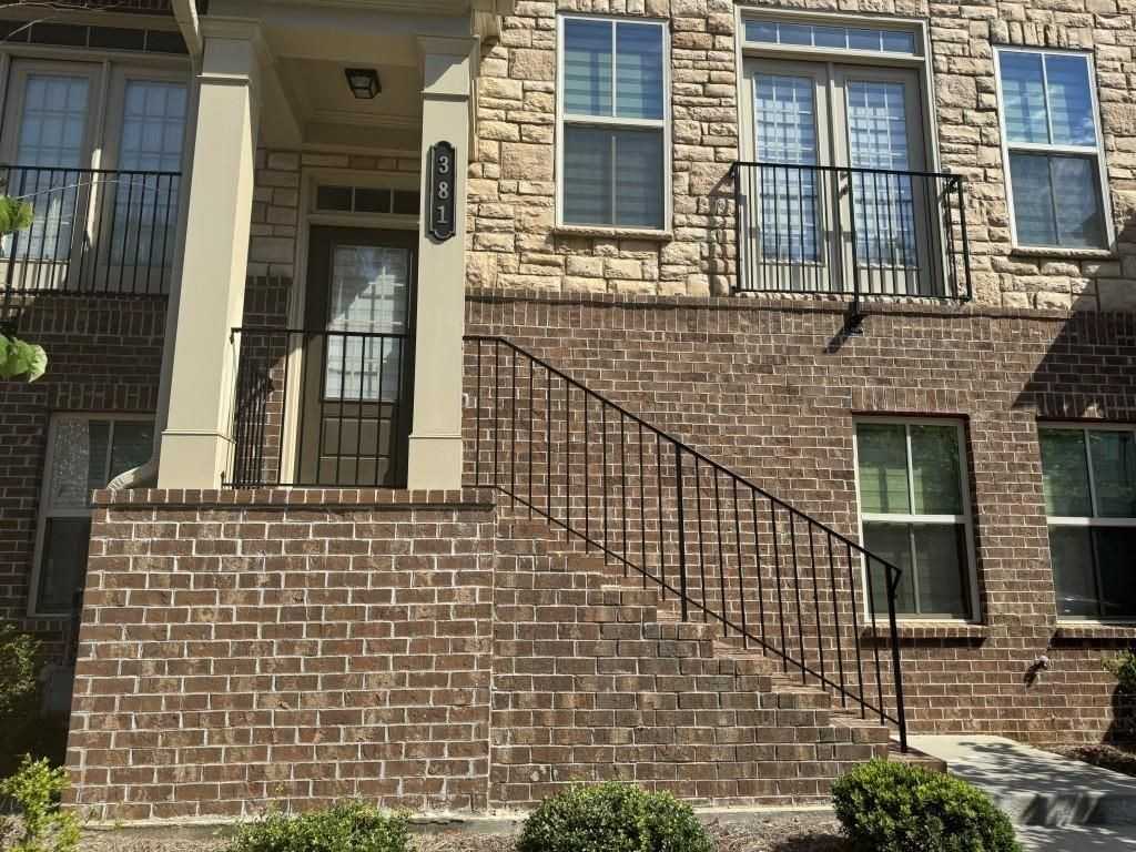 381 Northaven Ave - Photo 2 of 29