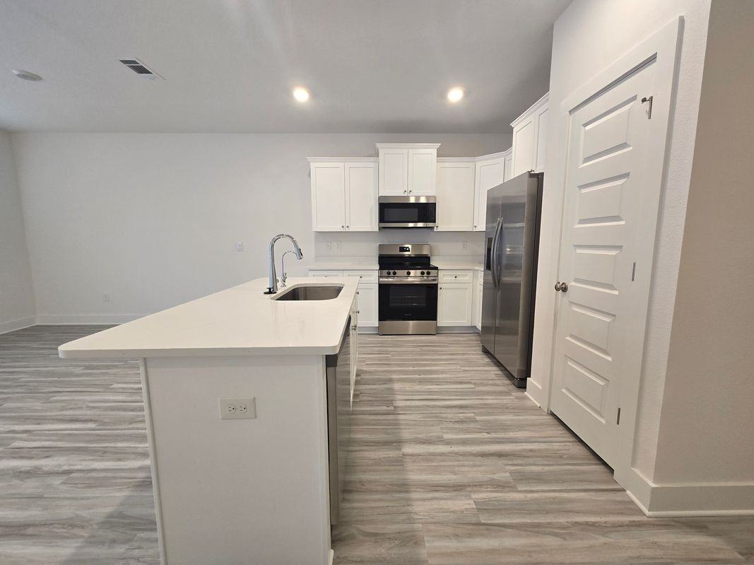 260 Salt Creek Ln - Photo 2 of 14