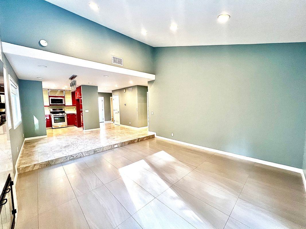 736 S Camino Grande - Photo 3 of 21