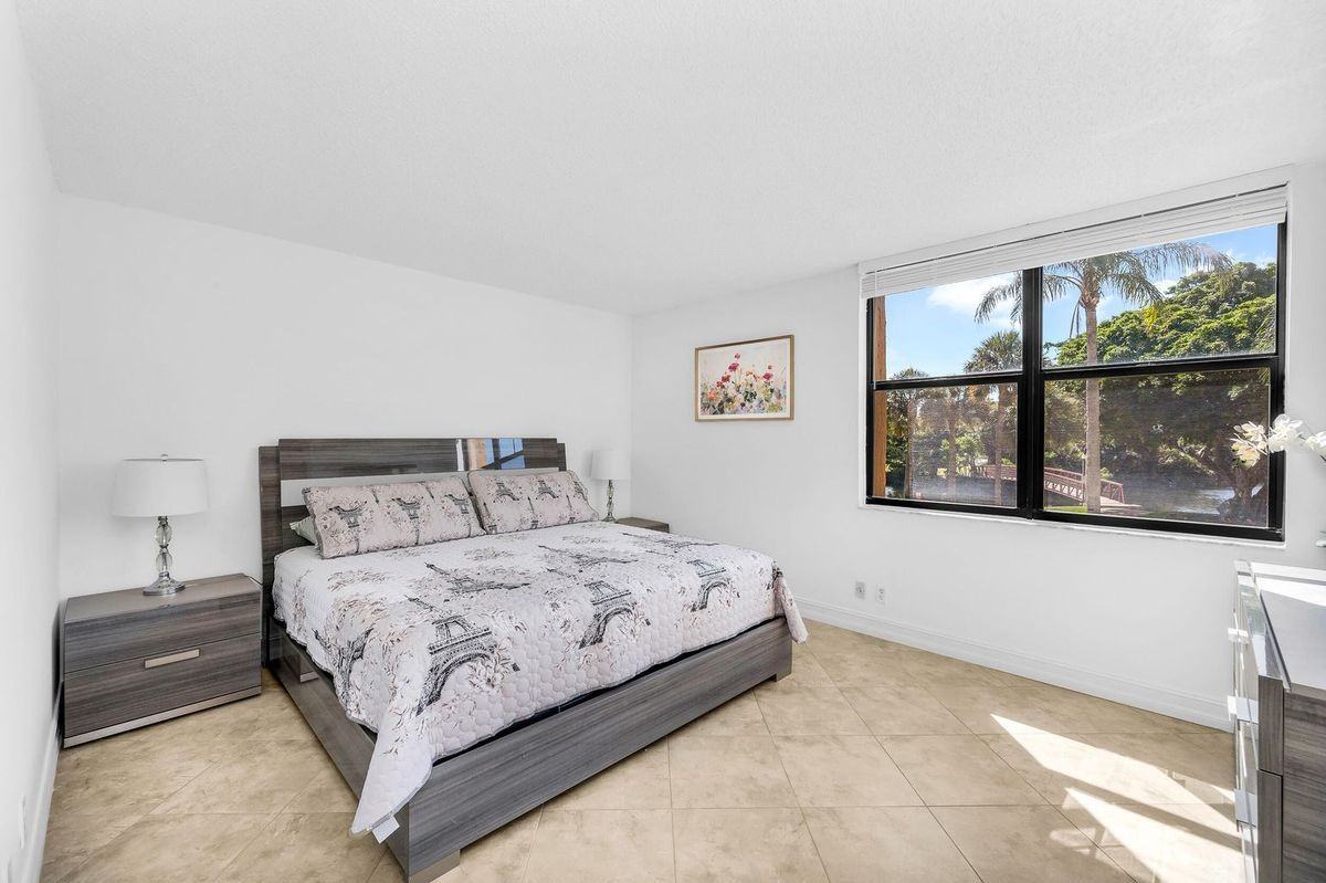 950 Egret Cir - Photo 6 of 13