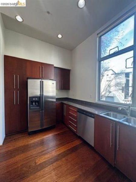 42 Iron Horse Ln - Photo 4 of 17