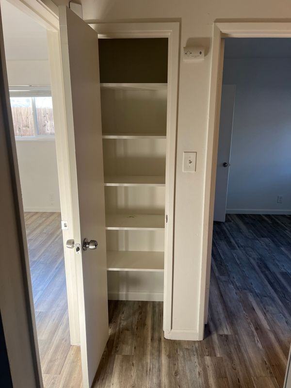 1521 Camden Ct - Photo 2 of 15