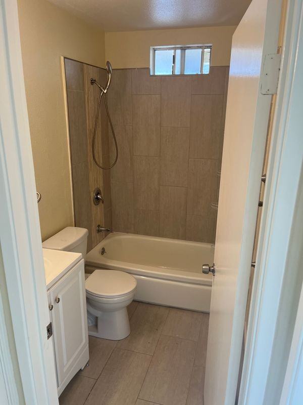 1521 Camden Ct - Photo 3 of 15