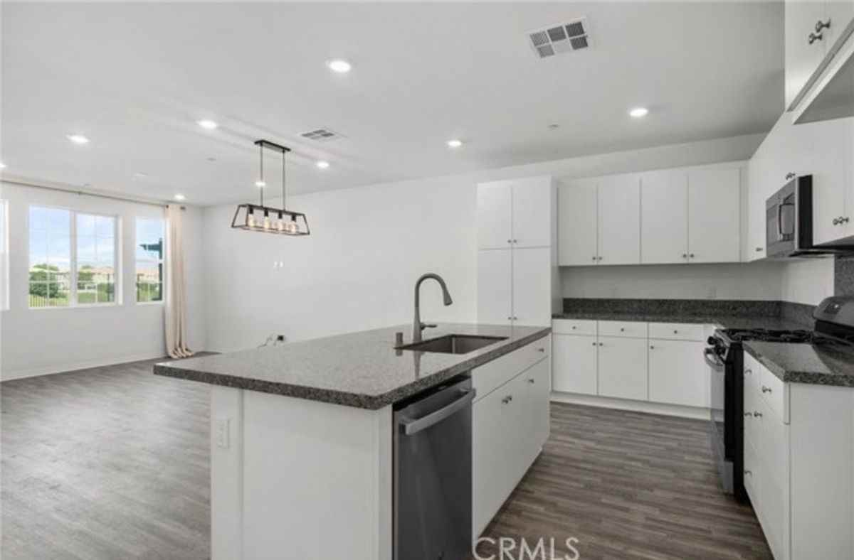 15928 Lasselle St ##4 - Photo 3 of 3