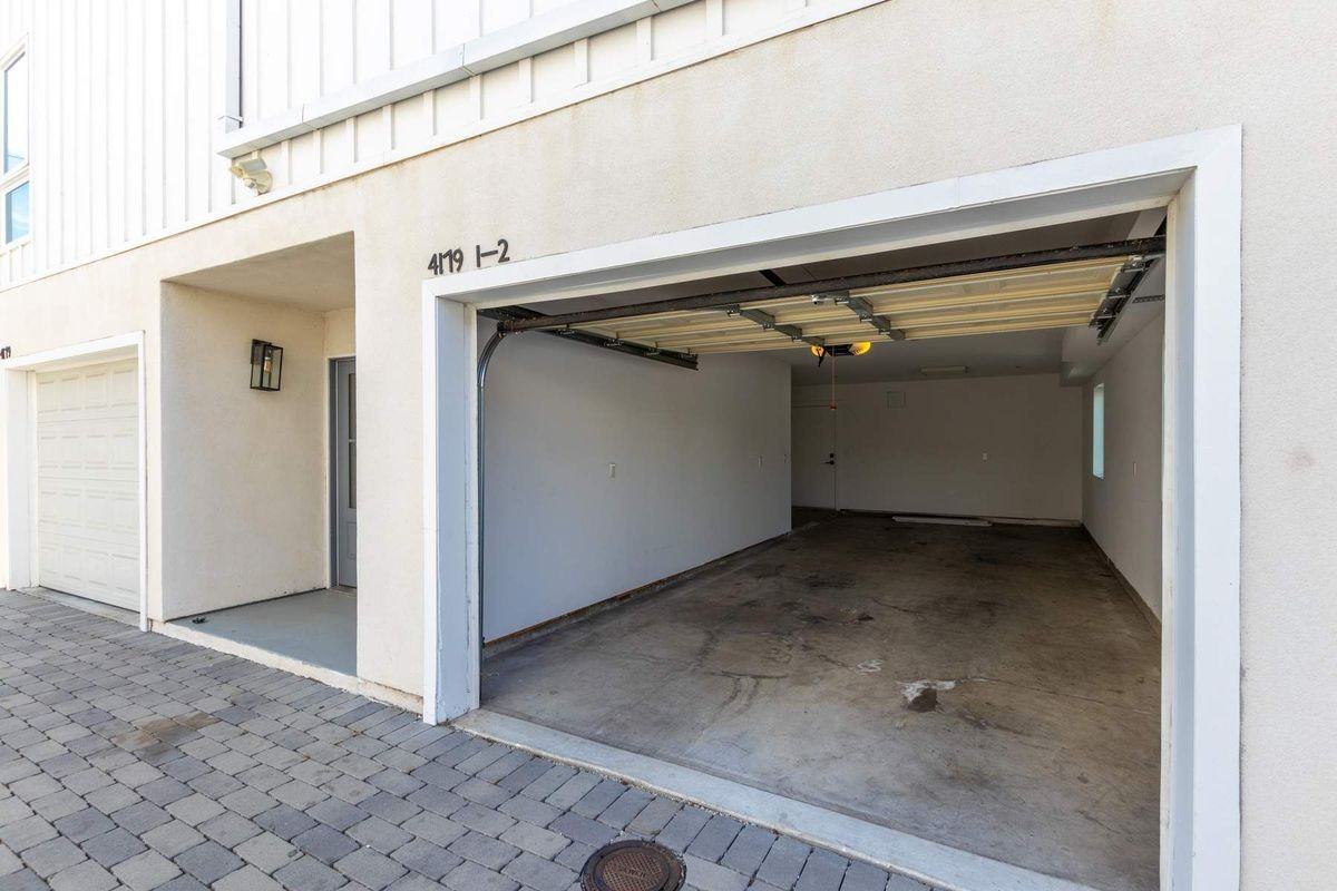 4177 S Normandie Ave - Photo 6 of 7