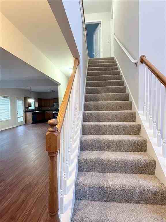 82 Kennedy Ct - Photo 6 of 26