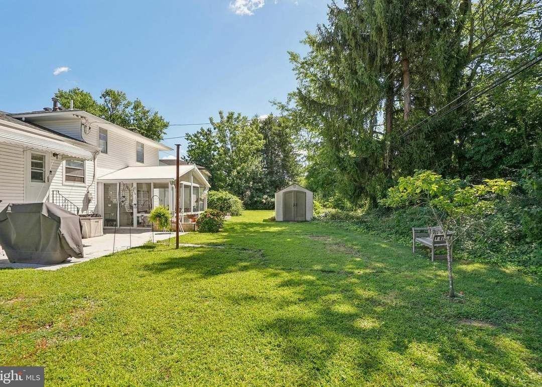 9705 Portis Rd - Photo 2 of 30