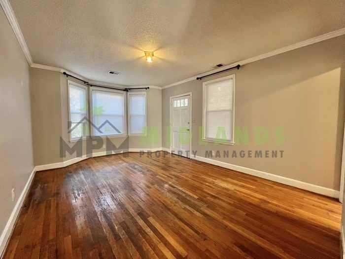 4559 Oxford Rd - Photo 5 of 21