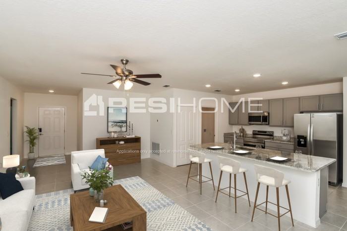 317 San Filippo Dr Se - Photo 5 of 17