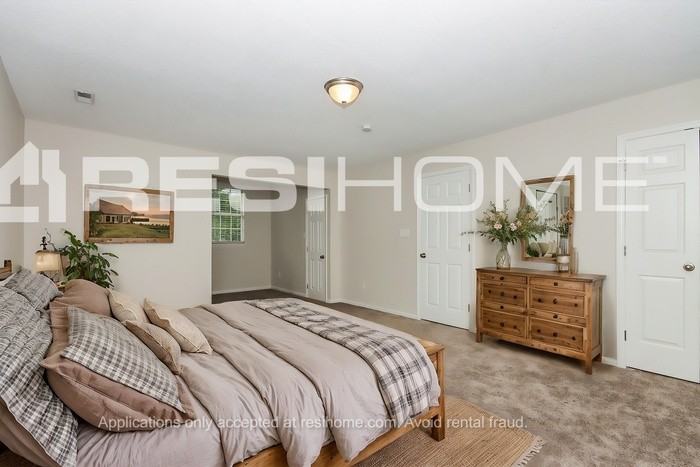 8421 Red Cypress Ct - Photo 7 of 20