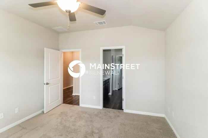 318 Durango Downs Dr - Photo 7 of 16