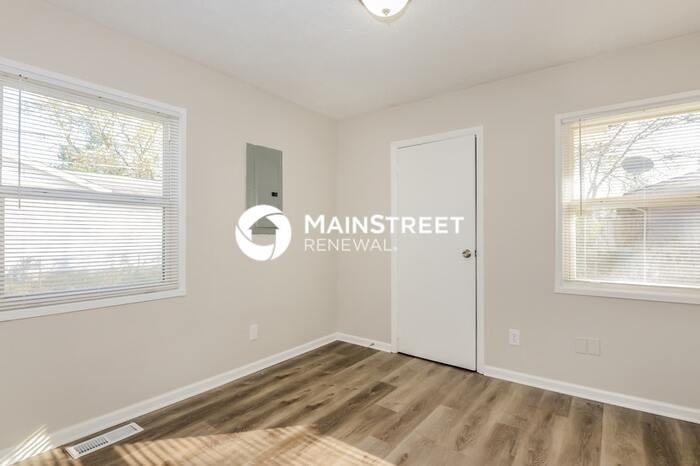 4953 Deborah St - Photo 7 of 16