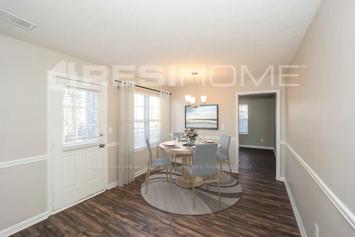 812 Glenshire Ct - Photo 4 of 18