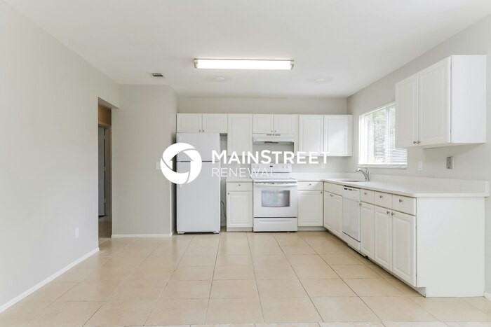 349 Sw Cherryhill Rd - Photo 5 of 16