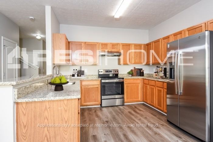 406 Bedrock Pl - Photo 2 of 17