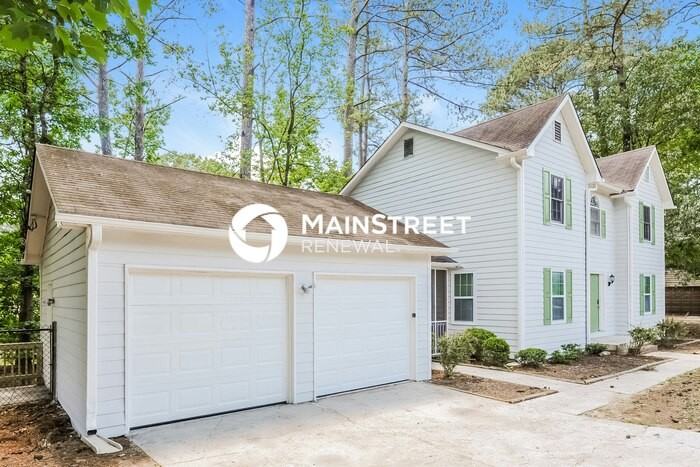 3135 Revere Cir - Photo 2 of 17