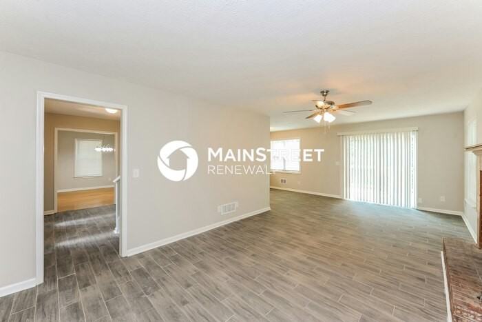 3135 Revere Cir - Photo 3 of 17