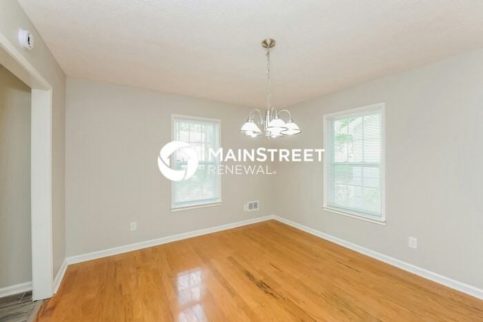 3135 Revere Cir - Photo 5 of 17