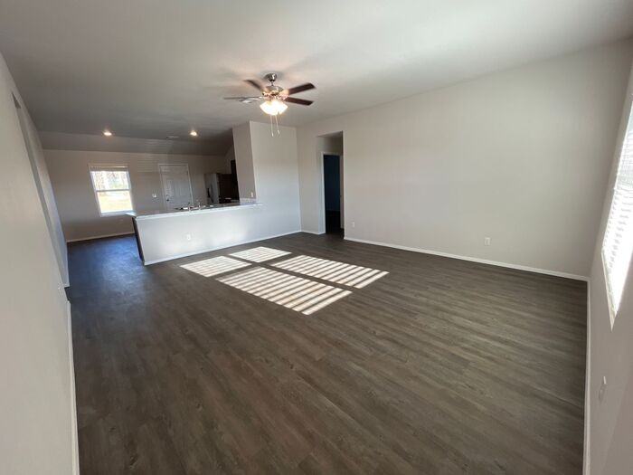 1623 E Houston St - Photo 6 of 19