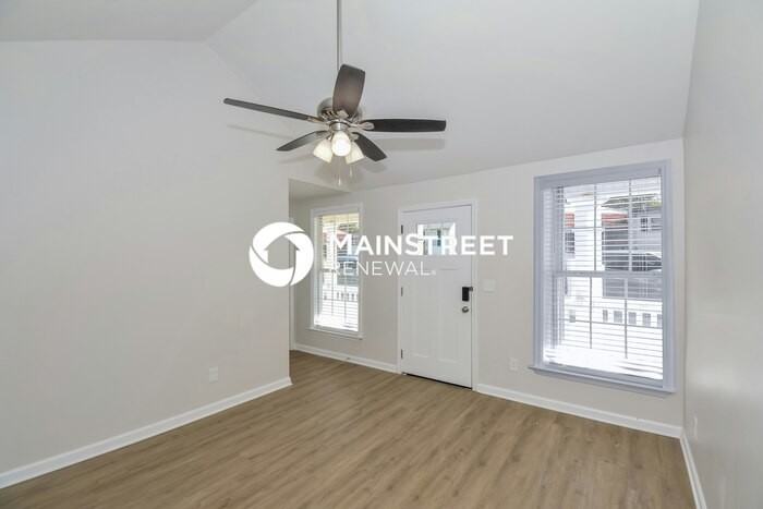 102 Fairview Cir - Photo 4 of 17