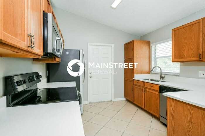 558 Eagle Pointe S - Photo 4 of 15