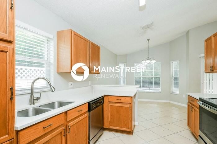 558 Eagle Pointe S - Photo 5 of 15