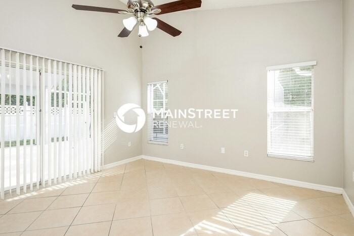 558 Eagle Pointe S - Photo 7 of 15