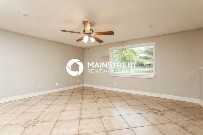 5272 Vance Ave - Photo 3 of 16