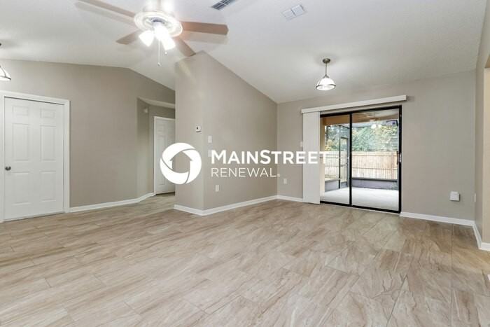 11012 Bentwood Ct - Photo 5 of 16