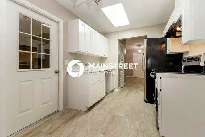 11012 Bentwood Ct - Photo 7 of 16