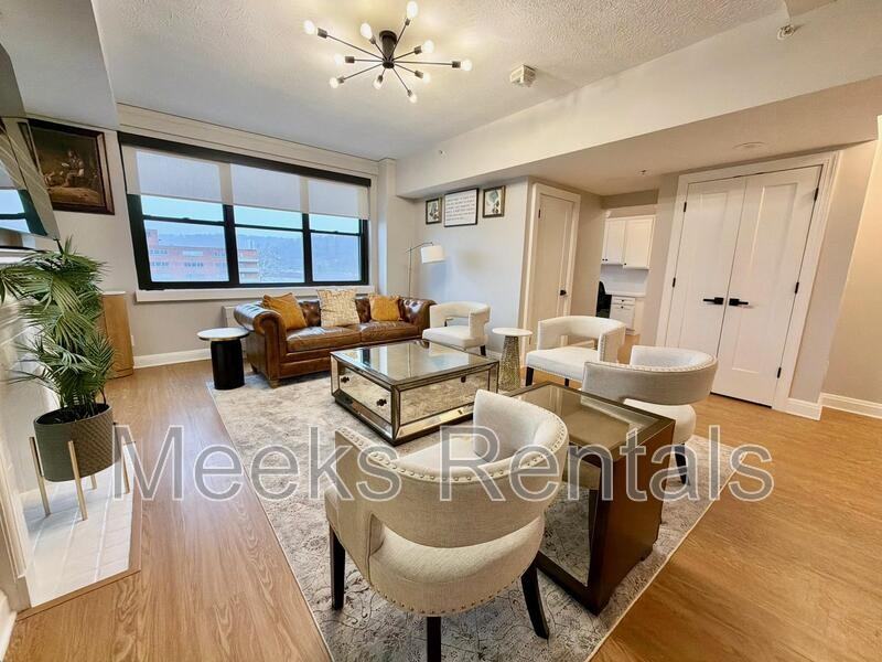 1108 Kanawha Blvd E - Photo 2 of 14