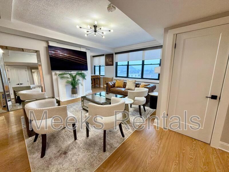 1108 Kanawha Blvd E - Photo 3 of 14